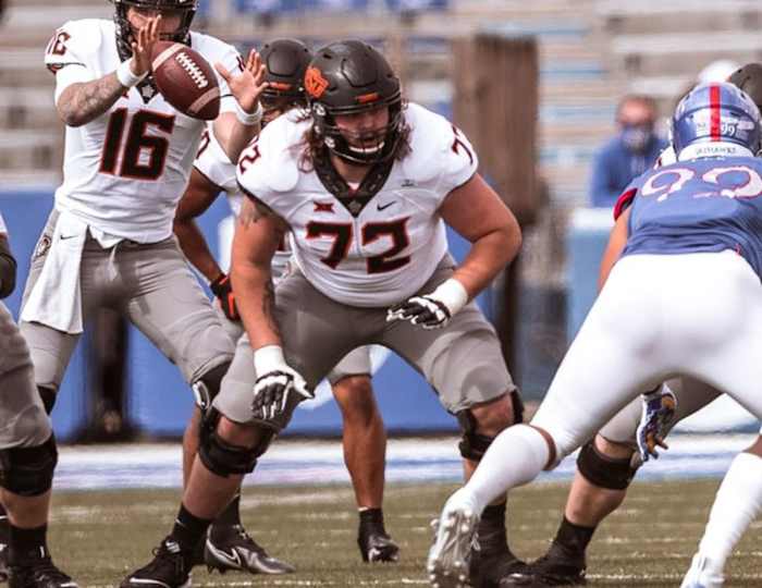 Sills at the sanp on an offensive play versus Kansas earlier this season.